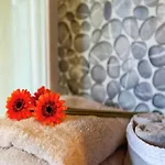 Peaceful Garden Stay, *